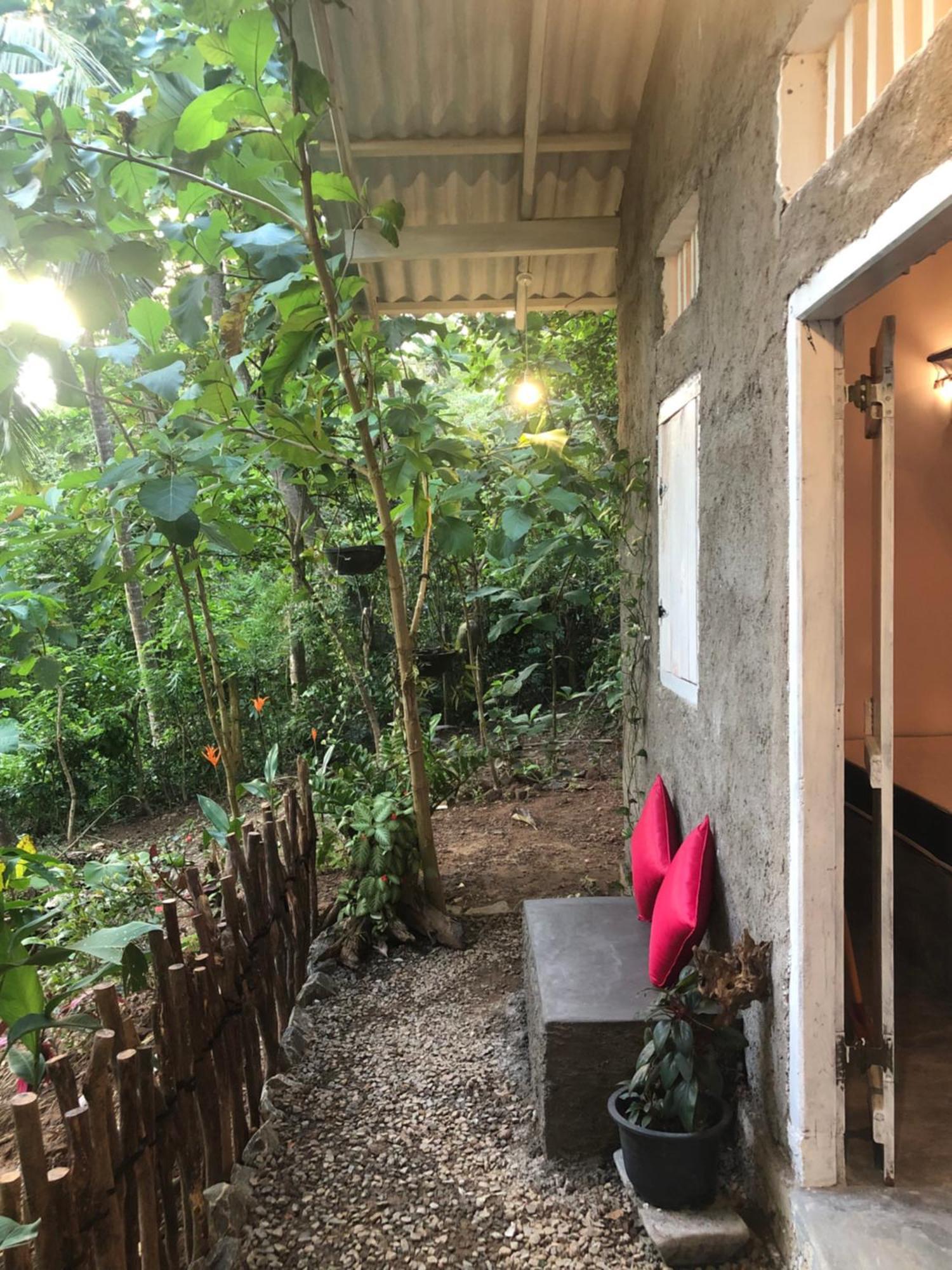 Linu Homestay Dikwella Bagian luar foto
